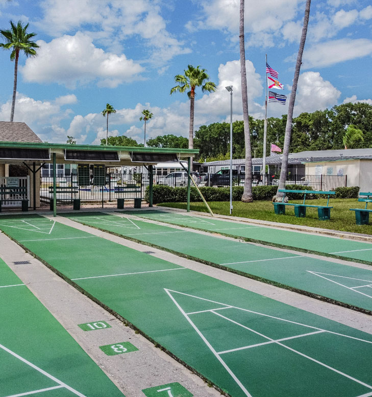 Windward Knoll shuffleboard